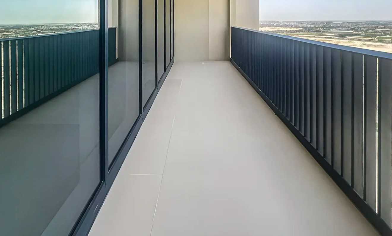 HARBOUR GATE PODIUM-BALCONY